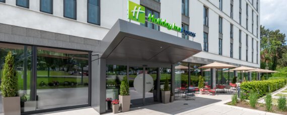 HolidayInn-Express-Wiesbaden-Terrasse